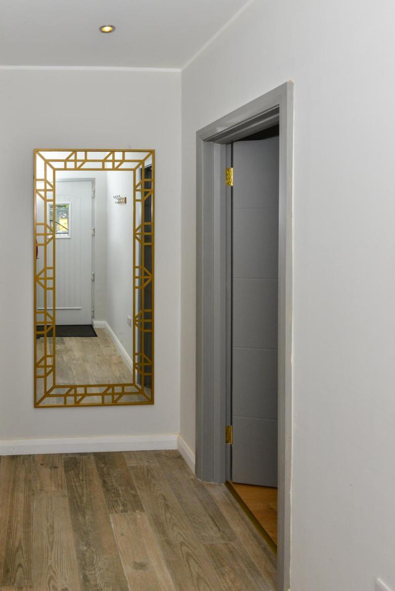 Esterville Apartments 1 And 2 Bedrooms Hot Tub Availability 贝尔法斯特 外观 照片