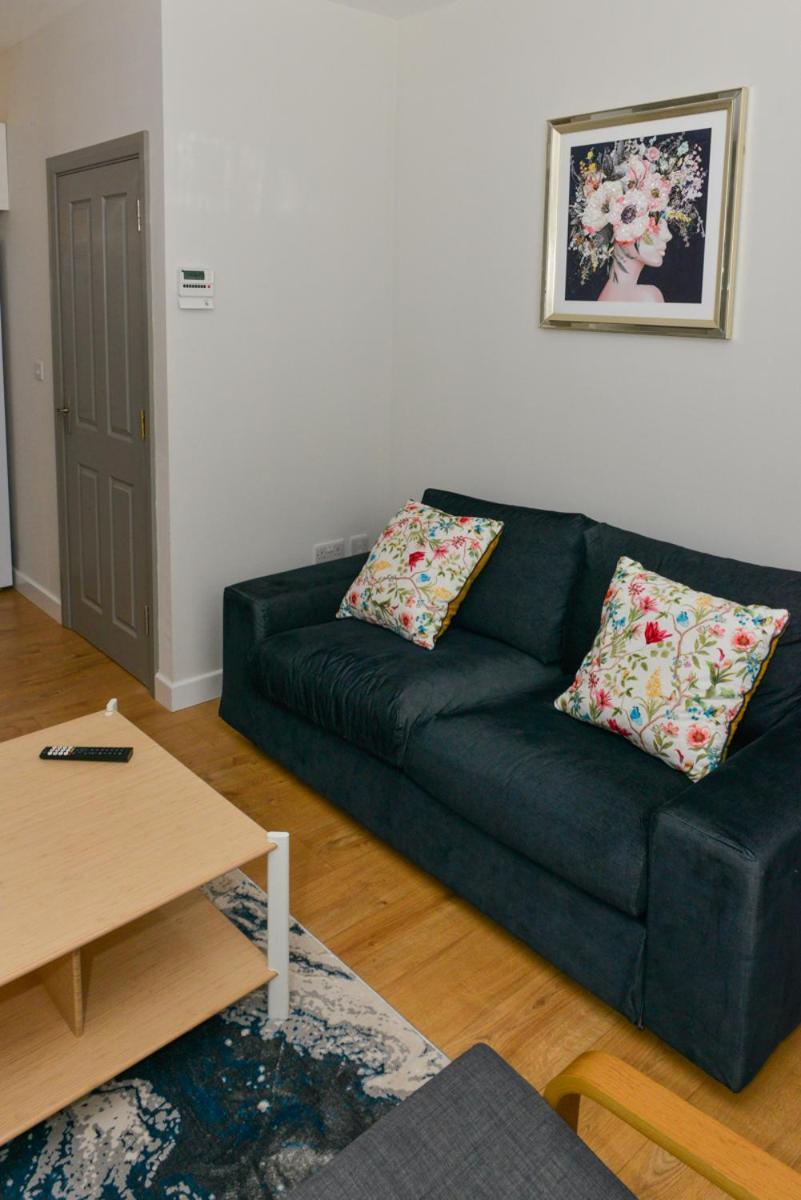 Esterville Apartments 1 And 2 Bedrooms Hot Tub Availability 贝尔法斯特 外观 照片
