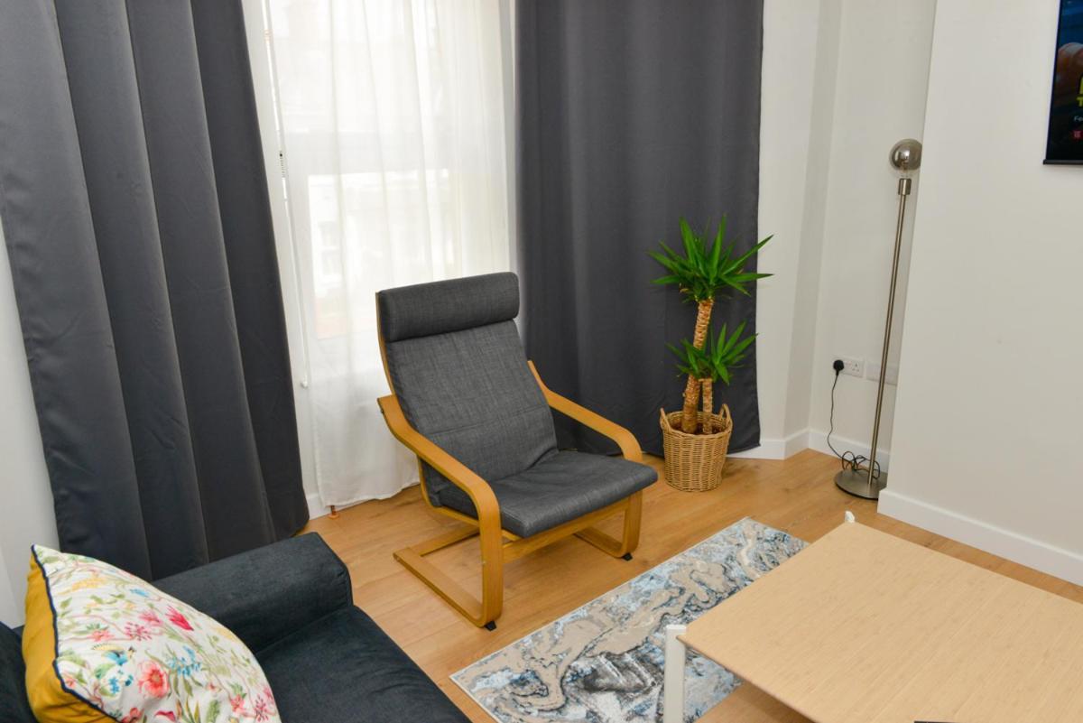 Esterville Apartments 1 And 2 Bedrooms Hot Tub Availability 贝尔法斯特 外观 照片