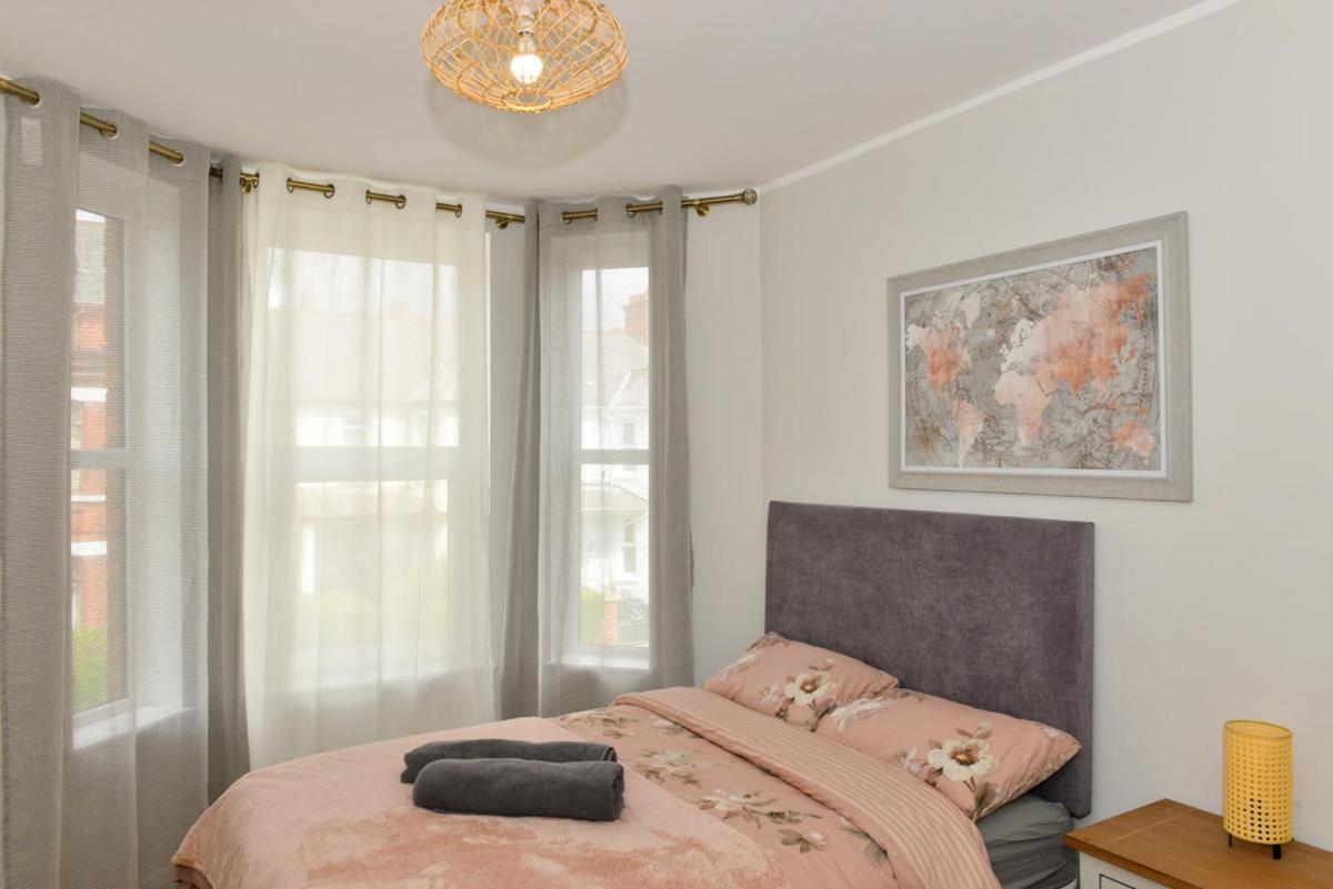 Esterville Apartments 1 And 2 Bedrooms Hot Tub Availability 贝尔法斯特 外观 照片